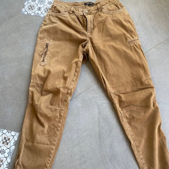 Comfy Brown Charlie Jeans - Picture 1 of 4